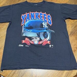 Vintage 90s New York Yankees Salem Sportswear Big Helmet T Shirt Large USA